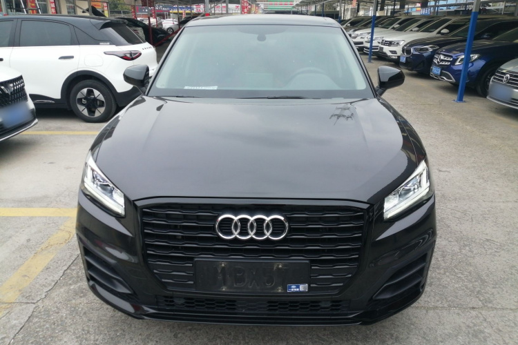 奥迪Q2L 2021款 35 TFSI 时尚动感型车身外观2