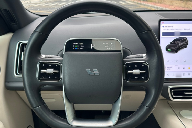 理想汽车 理想L9 2022款 Max中控内饰7006