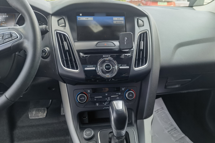 福特 福克斯 2017款 两厢 EcoBoost 180 自动运动型中控内饰7006
