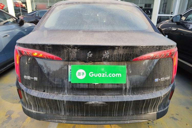 红旗E-QM5 2023款 改款 基础出行版车身外观6