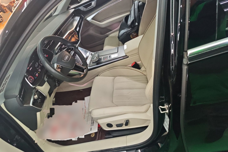 奥迪A6L 2021款 55 TFSI quattro 尊享致雅型中控内饰19