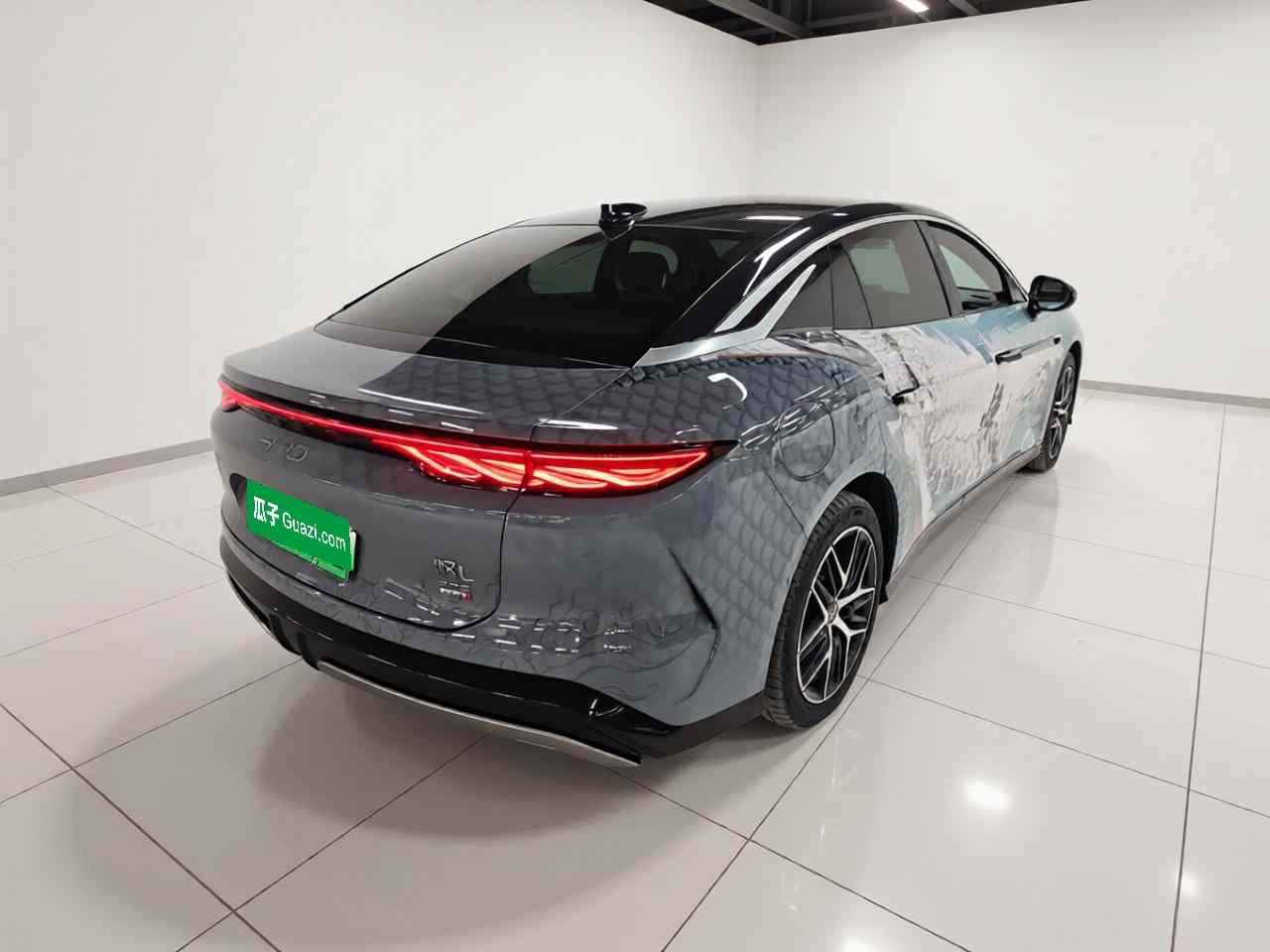 比亚迪 汉L 2025款 EV 四驱激光雷达旗舰型(5)