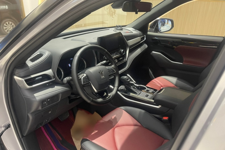 丰田 皇冠陆放 2021款  2.5L HEV两驱精英版中控内饰7001