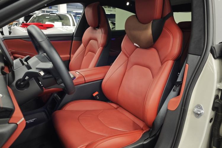 小米汽车 小米SU7 2024款 四驱超长续航高阶智驾Max版中控内饰7002