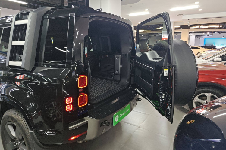 路虎卫士 2024款 110 3.0T P400 X-DYNAMIC HSE局部细节23