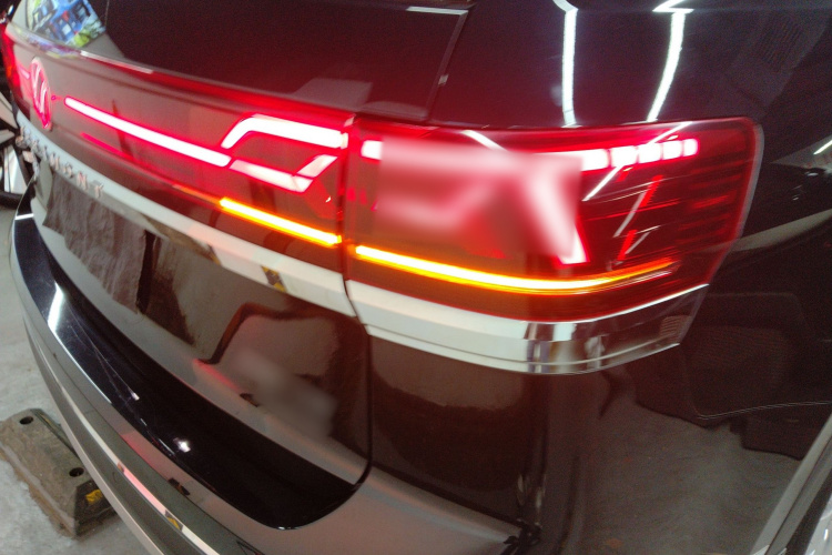 大众 途昂 2023款 530 V6 四驱尊崇旗舰版车身外观9