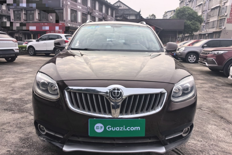 中华V5 2012款 1.5T 自动两驱运动型车身外观2