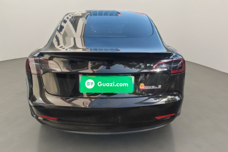 特斯拉 Model 3 2022款 Performance高性能全轮驱动版车身外观6