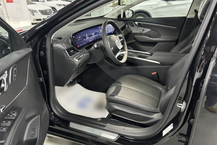 别克 君越 2024款 28T 越尊版中控内饰7001