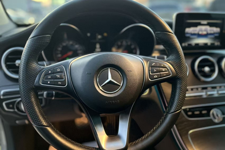 奔驰C级 2015款 C 200 L 运动型中控内饰7013