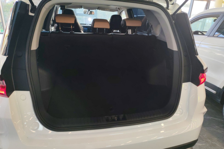 吉利汽车 豪越PRO 2024款 1.5T DCT 纵横+机舱底盘23