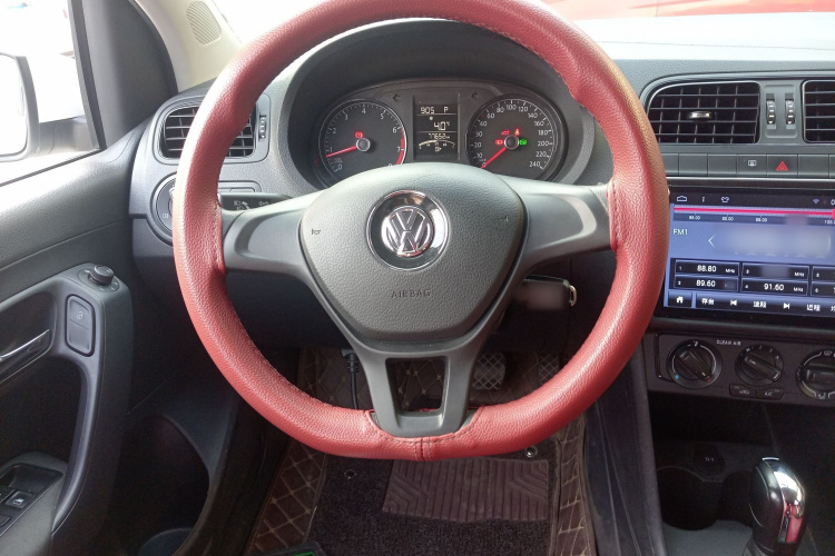 大众 Polo 2016款 1.4L 自动风尚型中控内饰13