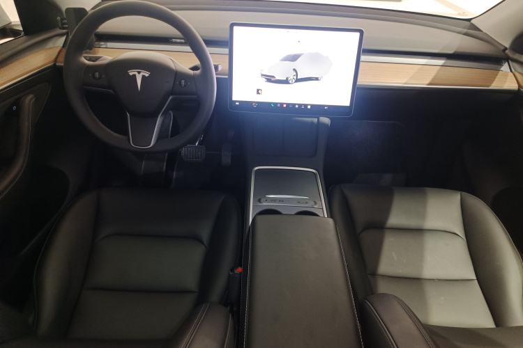 特斯拉 Model Y 2022款 改款 长续航全轮驱动版中控内饰12