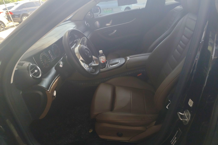 奔驰E级 2019款 E 200 L 运动型局部细节19