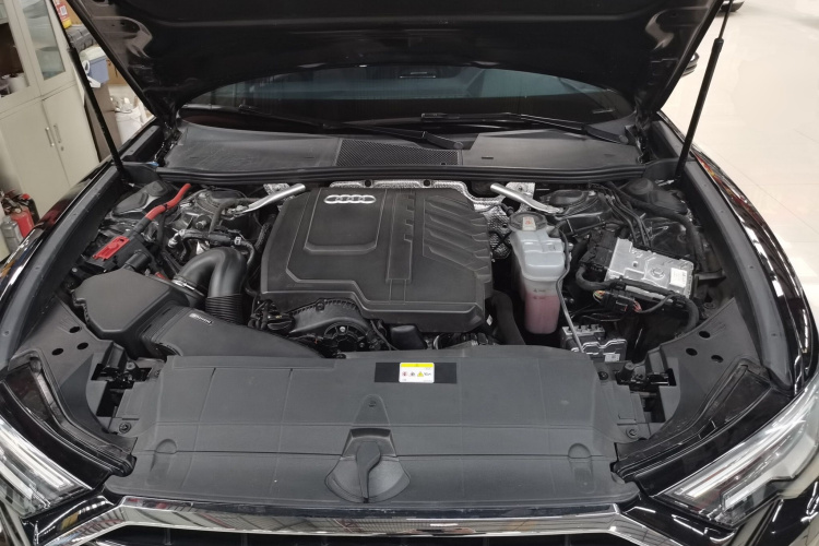 奥迪A6L 2023款 改款 45 TFSI quattro 臻选动感型局部细节24
