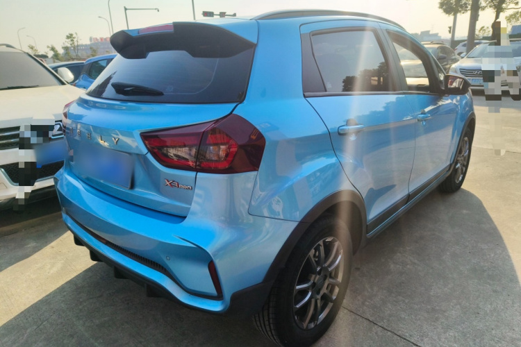 吉利汽车 远景X3 2021款 PRO 1.5L CVT尊贵型车身外观7