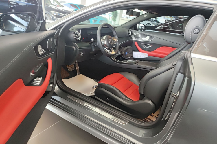 奔驰E级(进口) 2020款 E 260 轿跑车中控内饰7003