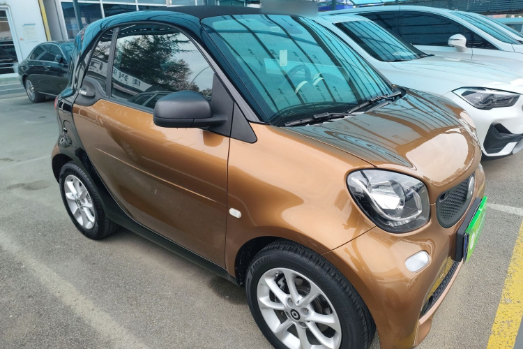smart fortwo 2015款 1.0L 52千瓦硬顶灵动版车身外观6002
