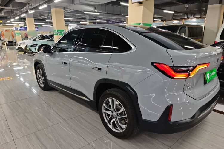 蔚来EC6 2020款 465KM 运动版车身外观4