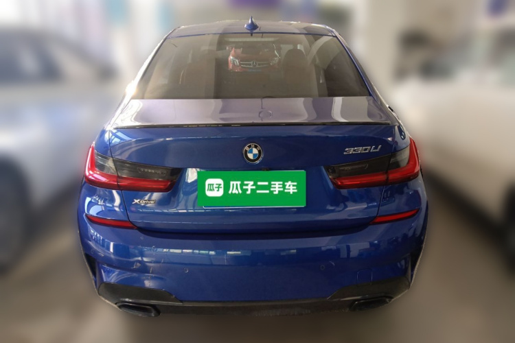 宝马3系 2020款 330Li xDrive M运动曜夜套装车身外观6