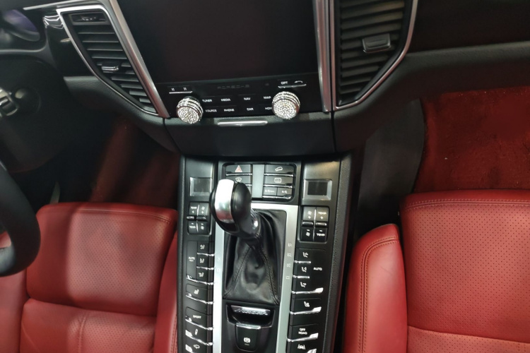 保时捷 2017款  Macan S 3.0T中控内饰7010