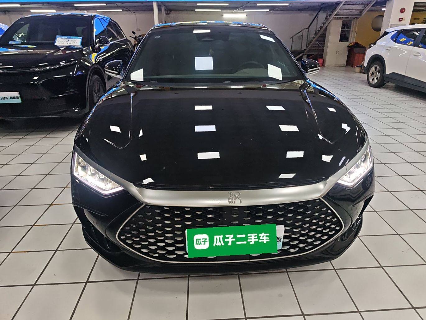 比亚迪 汉 2024款 DM-i 荣耀版 121KM 精英型