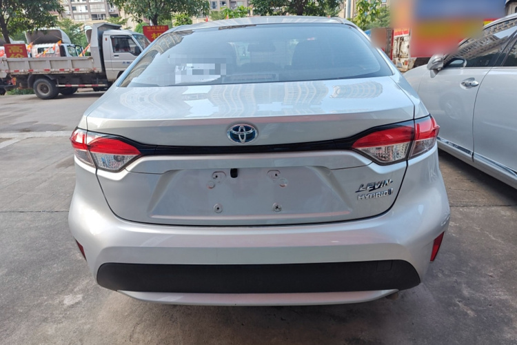 丰田 雷凌 2022款 双擎 1.8H E-CVT领先版车身外观6