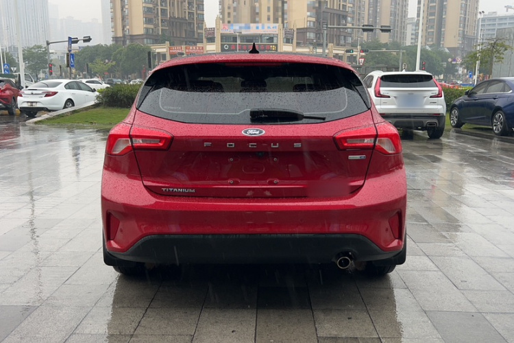 福特 福克斯 2020款 两厢 EcoBoost 180 自动锋耀型车身外观6008