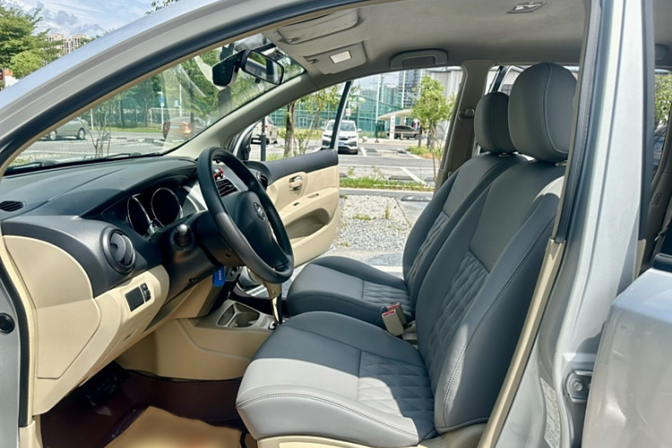 日产 骊威 2015款 1.6XE CVT舒适版中控内饰7005