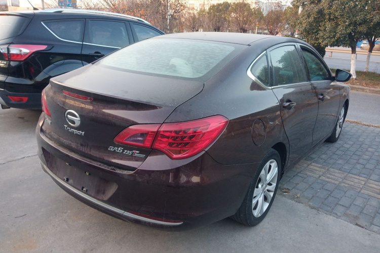 广汽传祺 传祺GA6 2016款 235T DCT精英版车身外观7