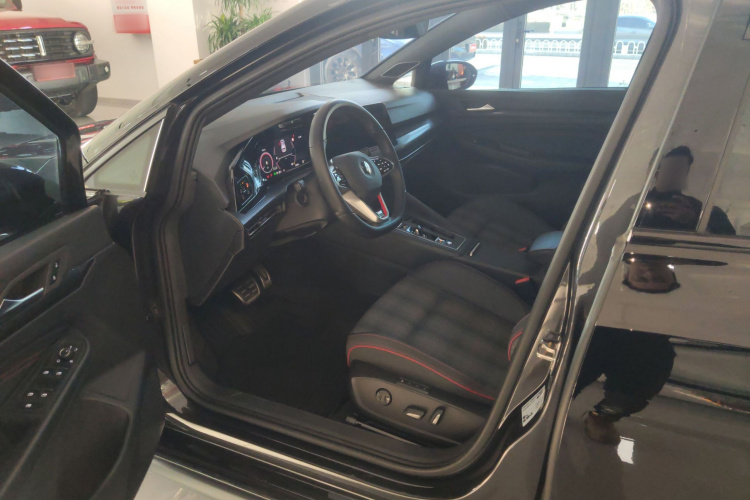 大众 高尔夫GTI 2023款 380TSI DSG GTI中控内饰20
