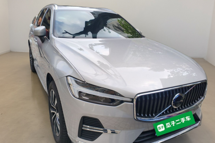 沃尔沃XC60 2023款 B5 四驱智远豪华版车身外观2