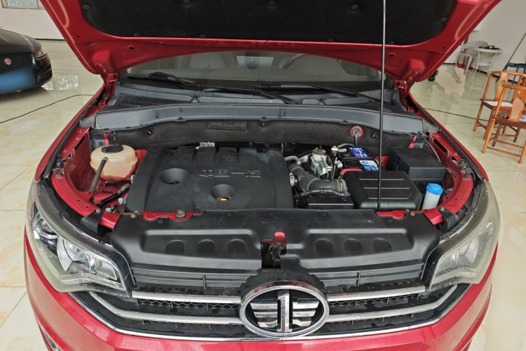 一汽 森雅R7 2016款 1.6L 手动尊贵型机舱底盘24