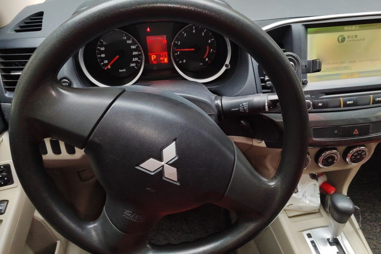 三菱 翼神 2012款 贺岁版 1.8L CVT舒适型中控内饰13