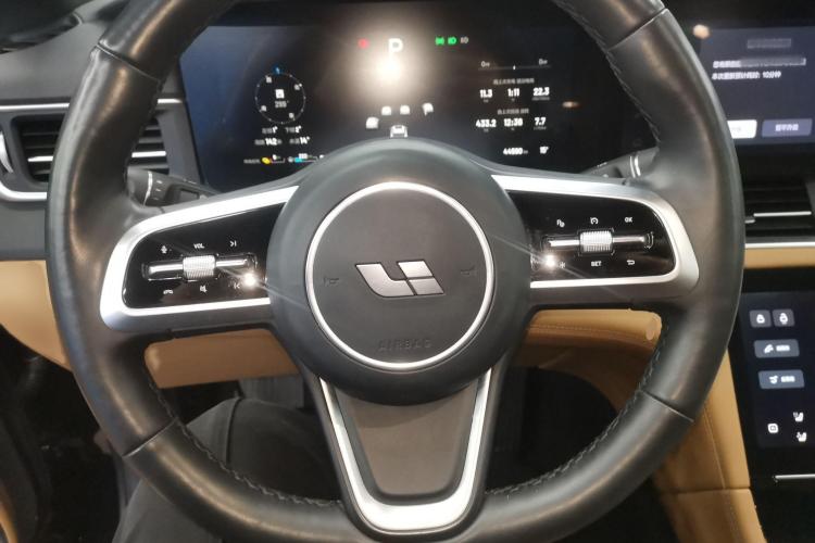 理想汽车 理想ONE 2021款 增程6座版中控内饰13