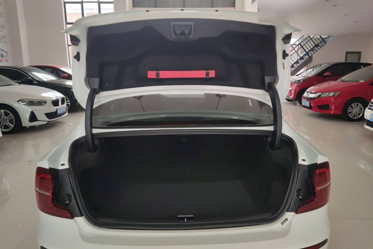 沃尔沃S60 2025款 B5 智雅运动版中控内饰23