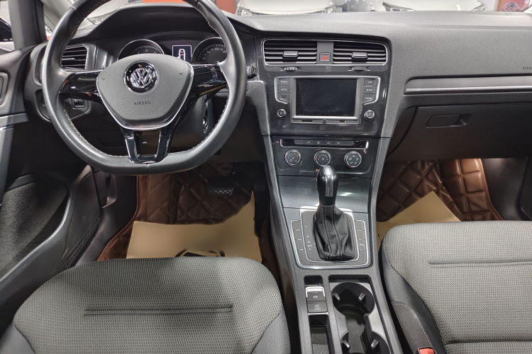 大众 高尔夫 2017款 230TSI 自动舒适百万辆纪念版中控内饰7003