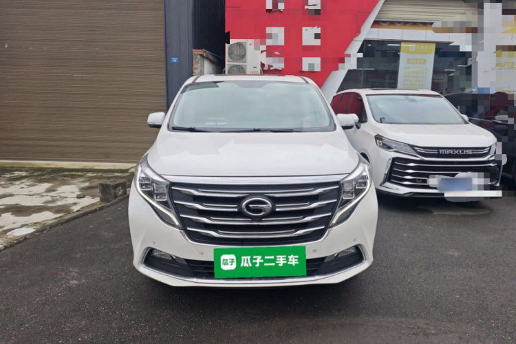 广汽传祺 传祺M8 2018款 320T 尊享版车身外观2