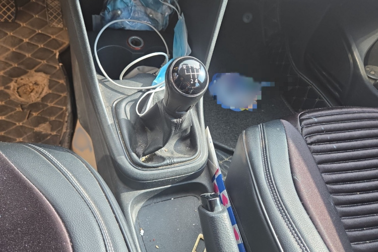 大众 Polo 2014款 1.4L 手动风尚版局部细节18