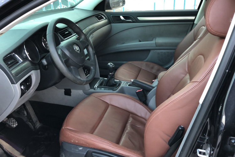 斯柯达 速派 2013款 1.4TSI 手动绅仕版中控内饰7001