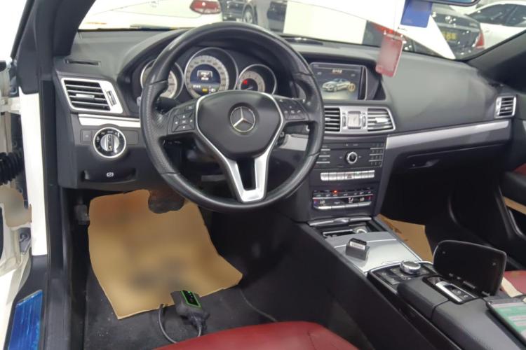 奔驰E级(进口) 2014款 E 260 敞篷轿跑车中控内饰7002