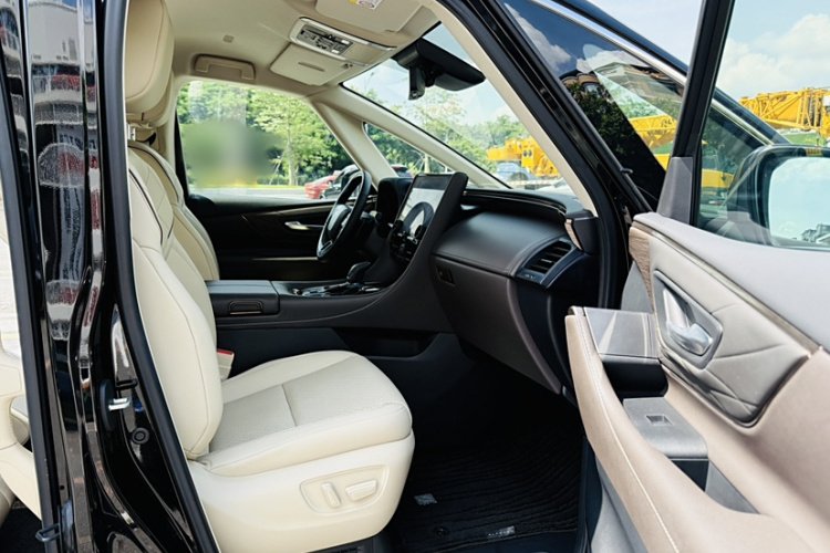 丰田 埃尔法 2024款 双擎 2.5L 尊贵版中控内饰7008