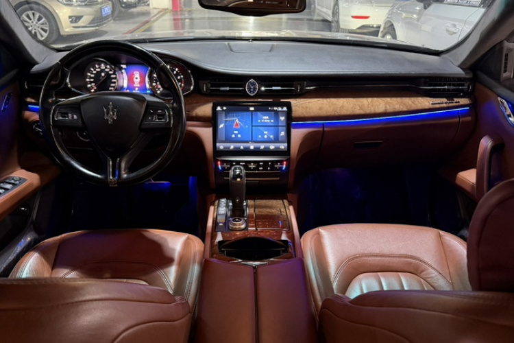 玛莎拉蒂 总裁 2013款 3.0T 标准型中控内饰7012