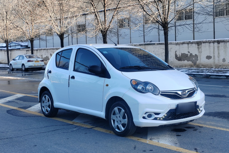 比亚迪F0 2015款 1.0L AMT 铉酷型车身外观6002