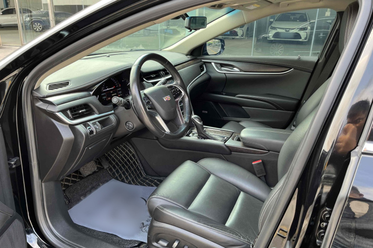 凯迪拉克XTS 2018款 28T 精英型中控内饰7004
