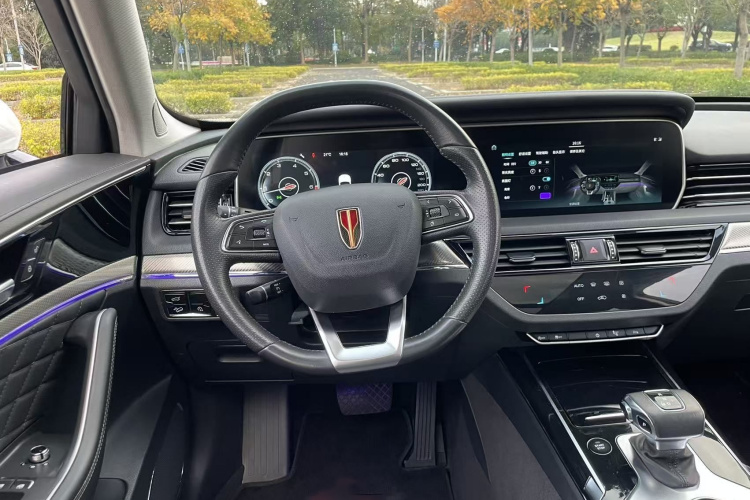 红旗HS5 2019款 2.0T 智联旗享版中控内饰7008