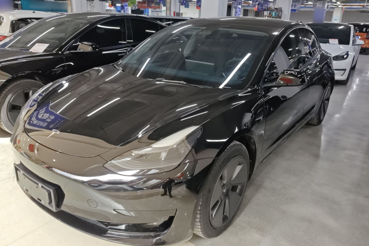 特斯拉 Model 3 2021款 标准续航后驱升级版 3D6车身外观1