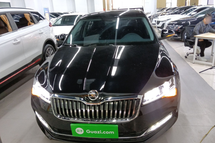 斯柯达 速派 2023款 改款 TSI280 DSG尊享版车身外观2