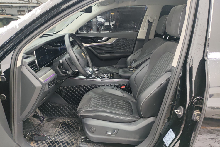 红旗HS5 2022款 2.0T 智联旗享四驱版中控内饰19