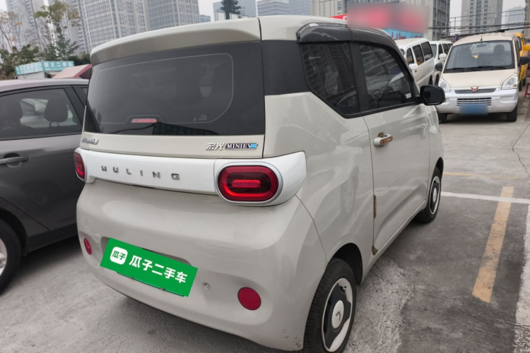 五菱汽车 宏光MINIEV 2024款 第三代 215km 青春版车身外观7